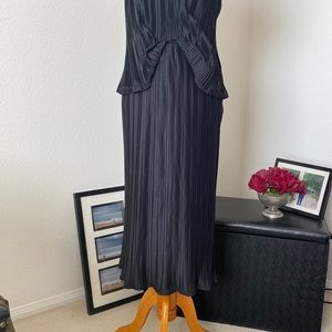 Who What Wear black skirt